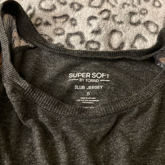 Torrid Slub Jersey - super soft 5x Raglan Style - Picture 3 of 4